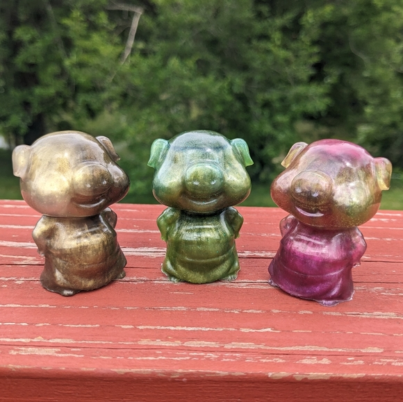 3 Little Pigs Resin Art Handmade Colorful Cute Pig Artisan Gift Piggy Easter - Picture 9 of 16